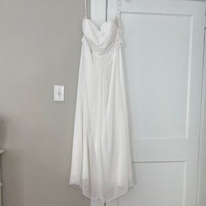 Elegant White Strapless Wedding Dress